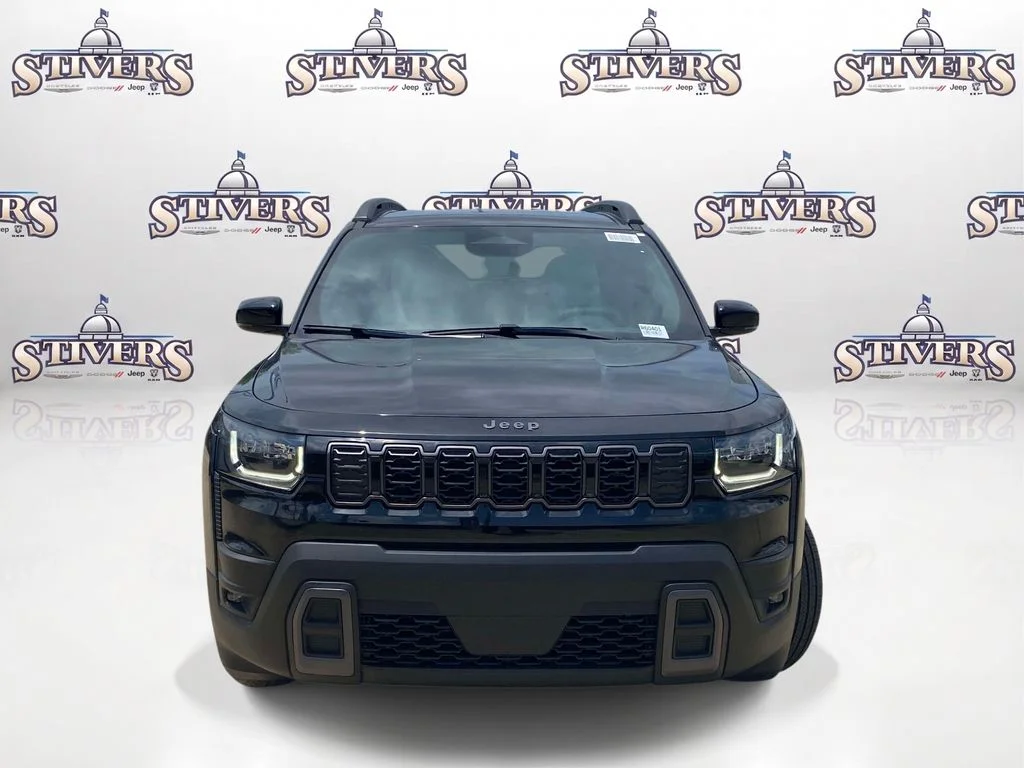 New 2026 Diamond Black Crystal Pearl-Coat Exterior Paint Jeep Limited image 2