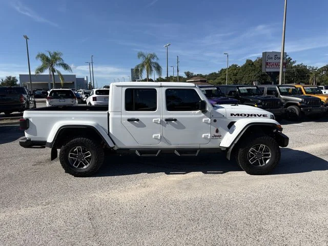 Used 2025 White Jeep Mojave image 3
