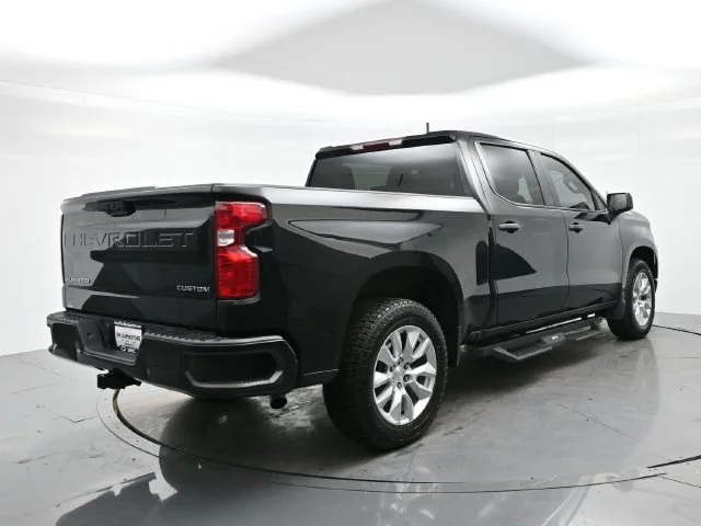 Used 2023 BLACK Chevrolet Custom image 7