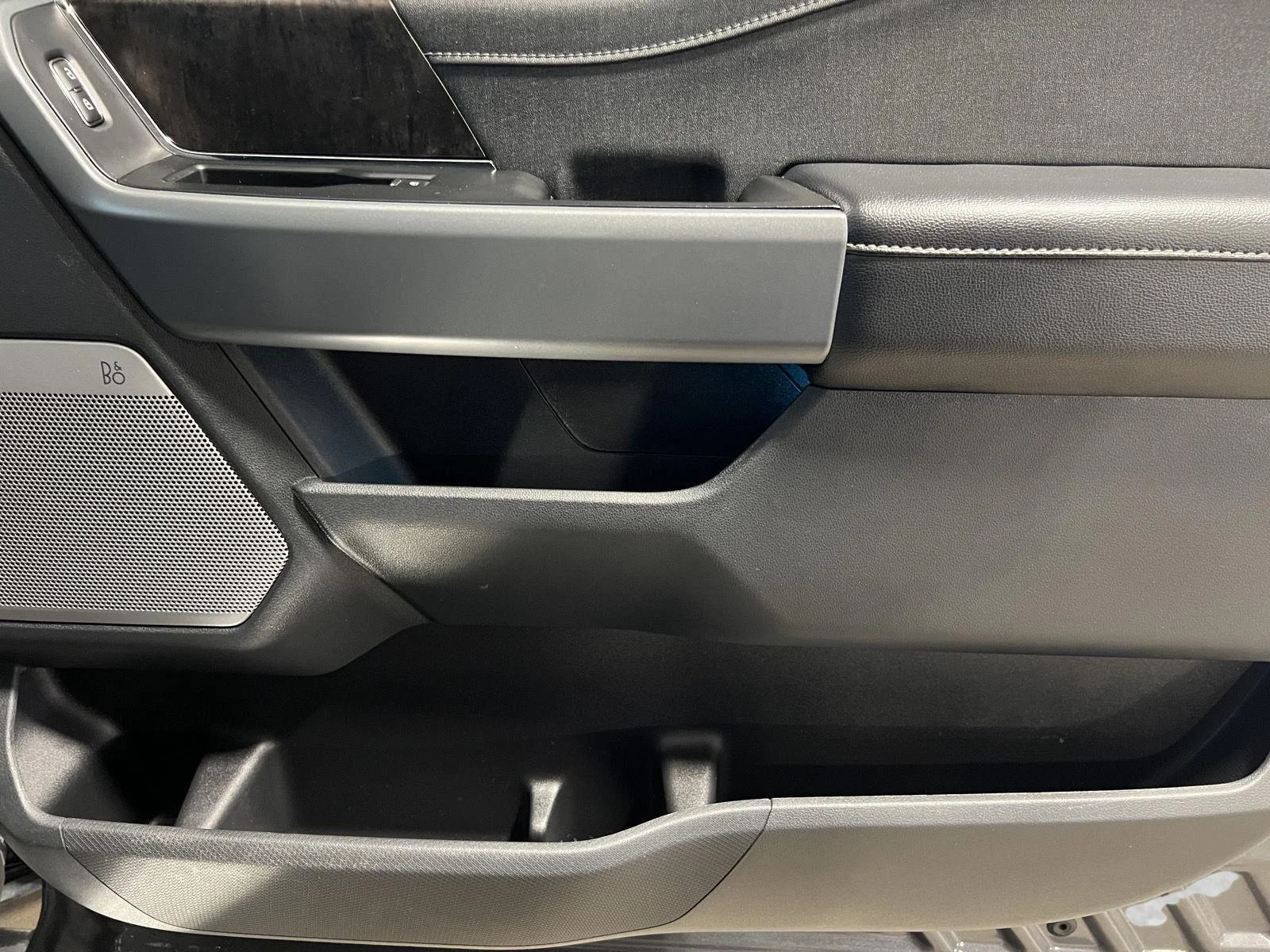 Used 2023 Carbonized Gray Ford LARIAT image 13