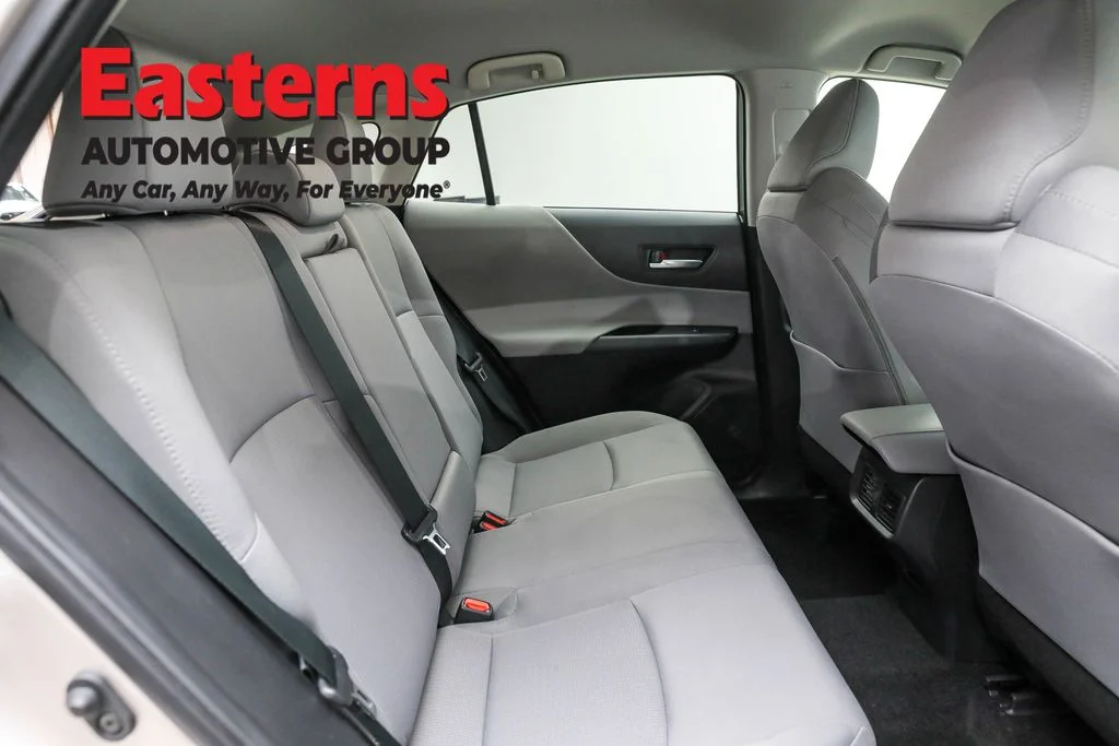 Used 2022 Gray Toyota LE image 21