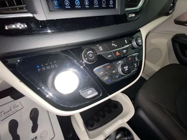 Used 2021 Black Chrysler LX image 19