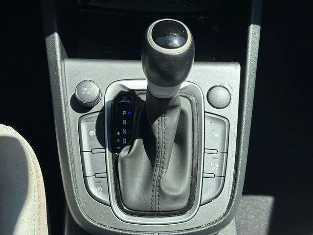 Used 2023 Lunar White Hyundai Limited image 26