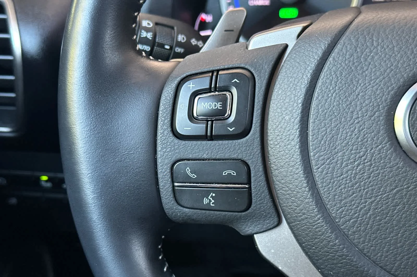 Used 2021 Atomic Silver Lexus  image 26