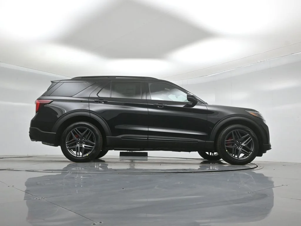 New 2026 Agate Black Metallic Ford ST image 47