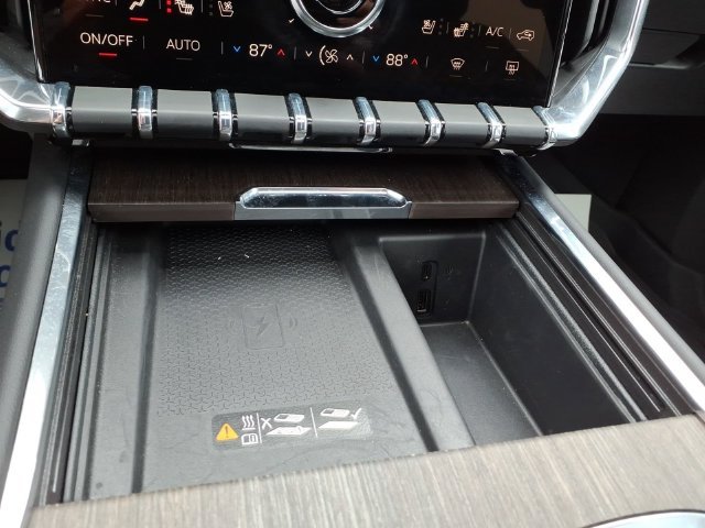 Used 2025 Black GMC Denali image 20