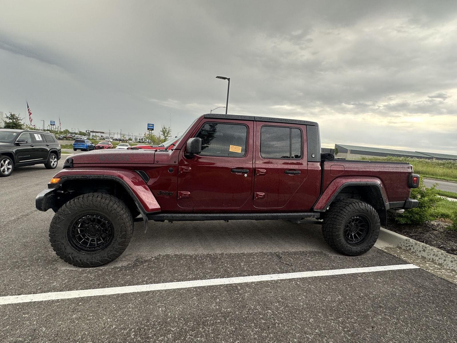 Used 2021 Jeep Gladiator WILLYS with VIN 1C6HJTAG4ML556045 for sale in Kansas City