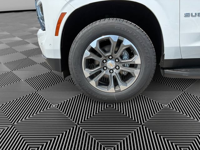 2026 Chevrolet Suburban LS - Photo 9