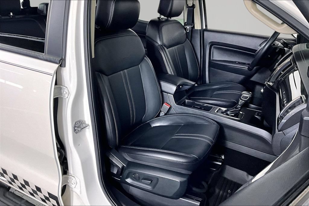 Used 2019 White Ford LARIAT image 28