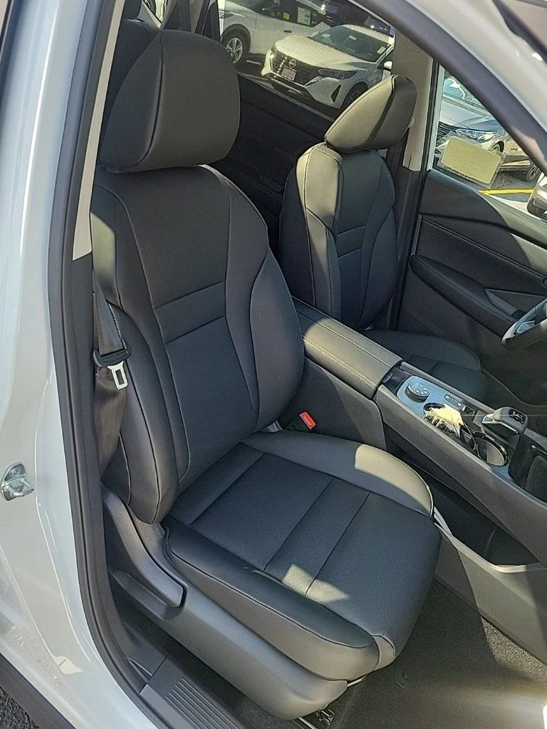 2026 Nissan Rogue SV - Photo 31