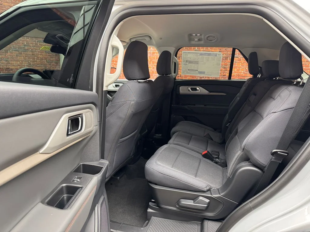 New 2026 Space White Metallic Ford Active image 24