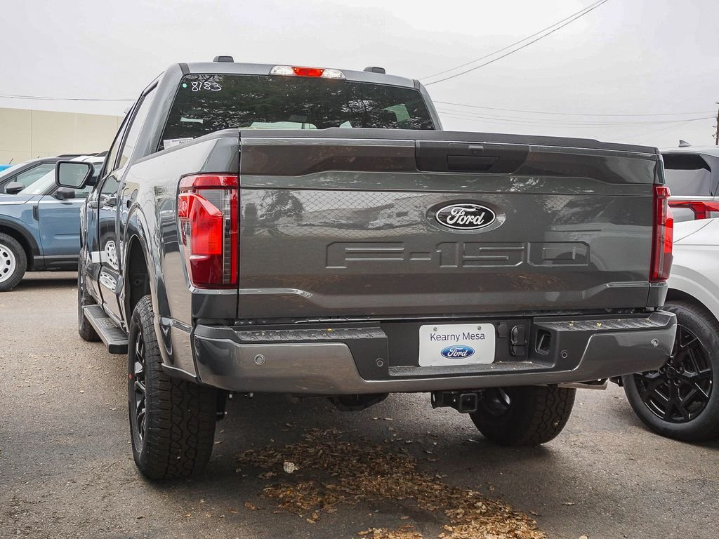 New 2026 Carbonized Gray Metallic Ford XLT image 4