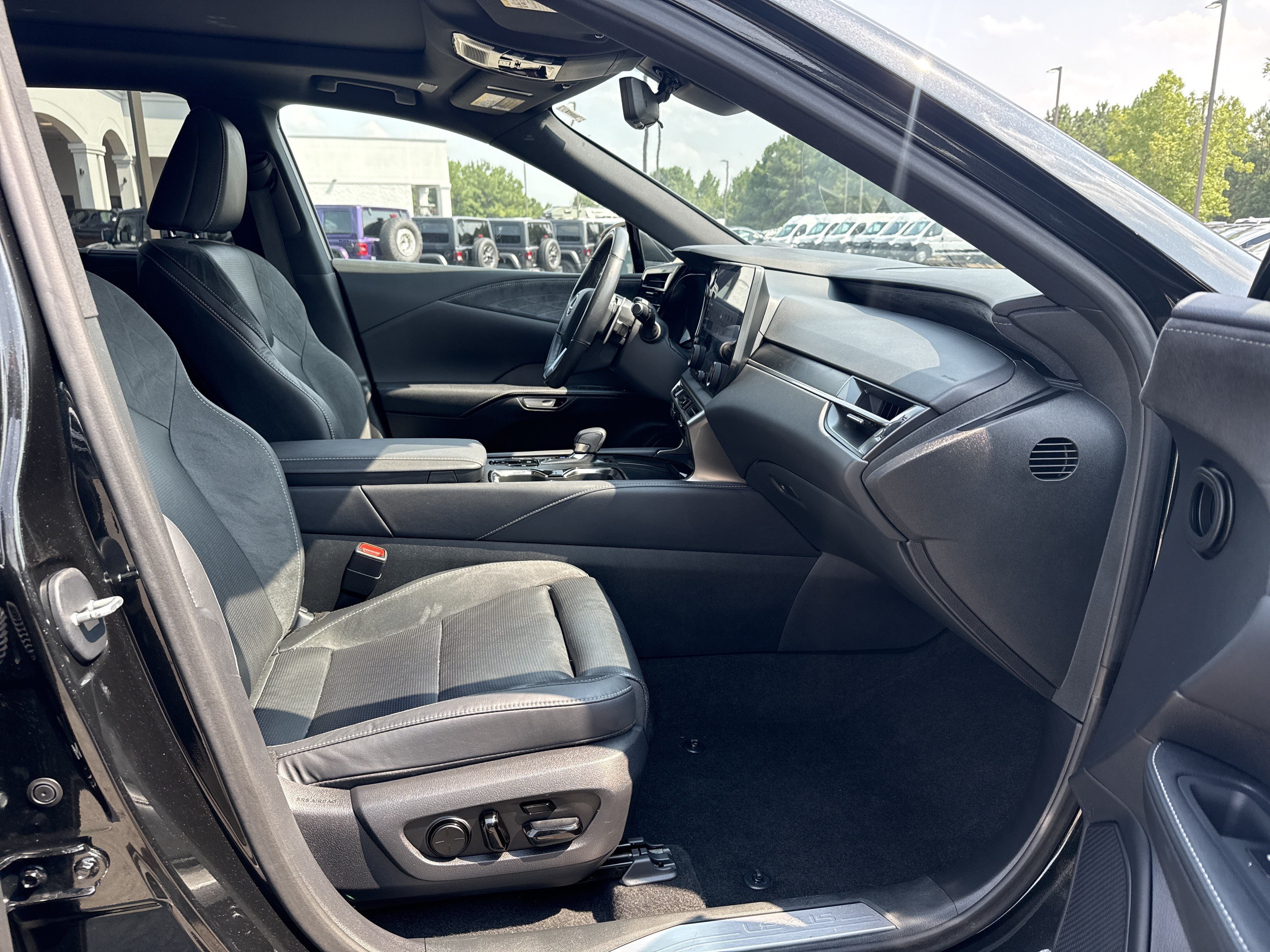 Used 2023 Black Lexus RX 350 Premium image 16