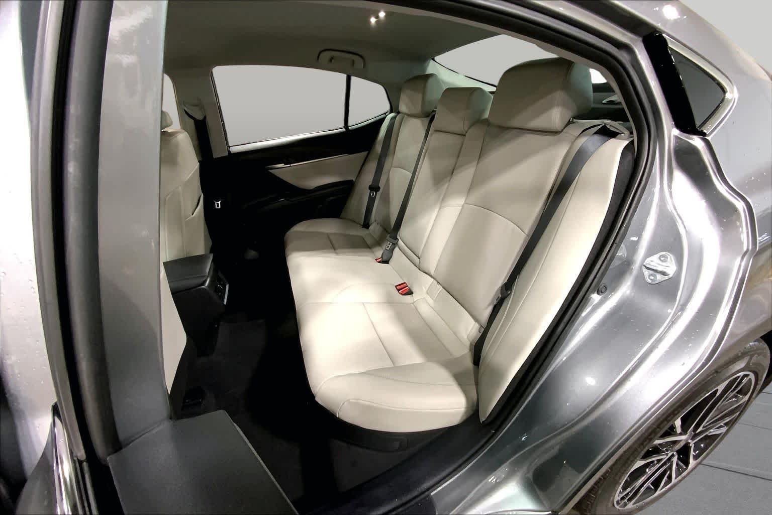 2025 Toyota Camry XLE - Photo 21