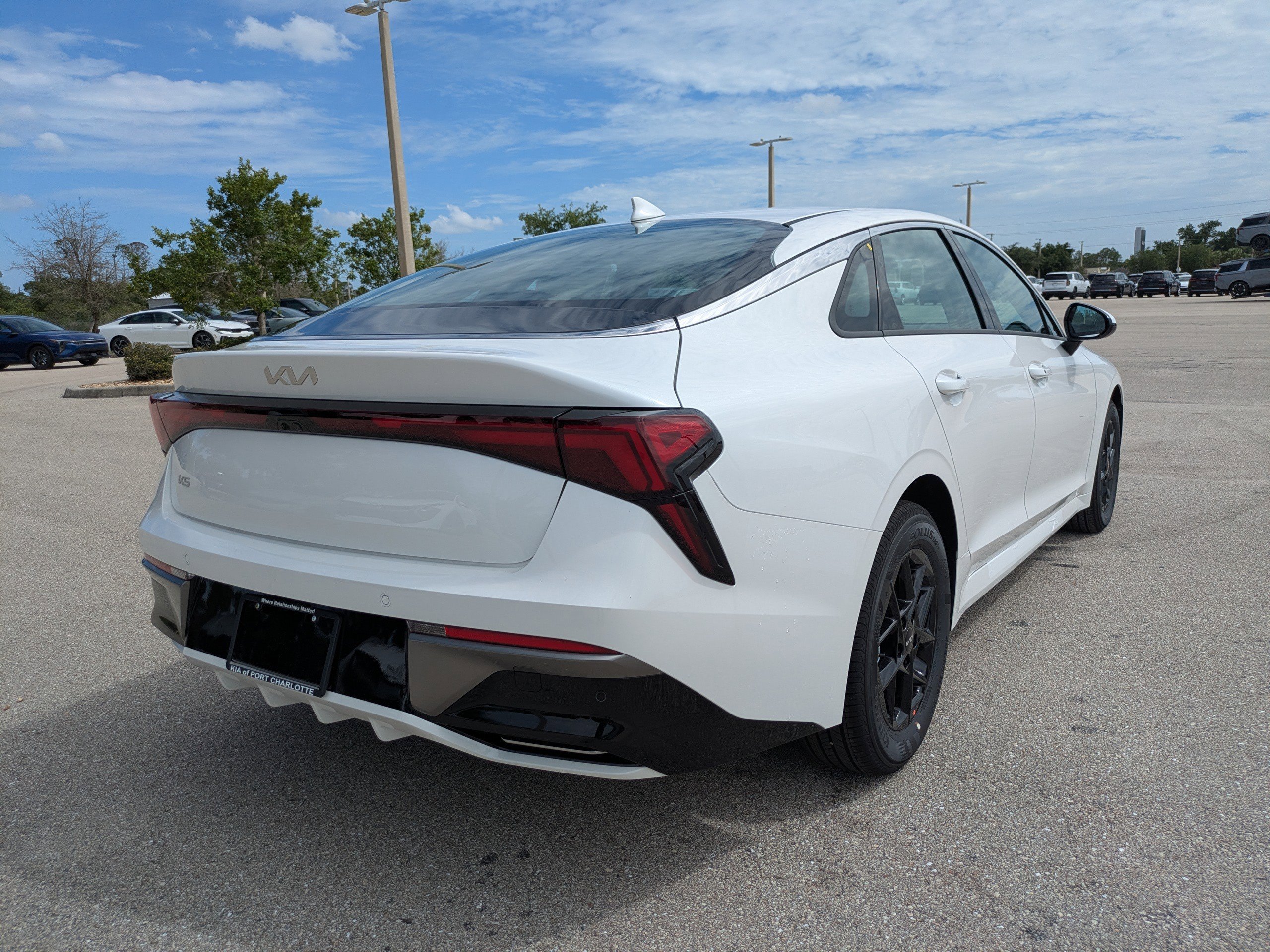 New 2026 Snow White Pearl Kia LXS FWD image 4