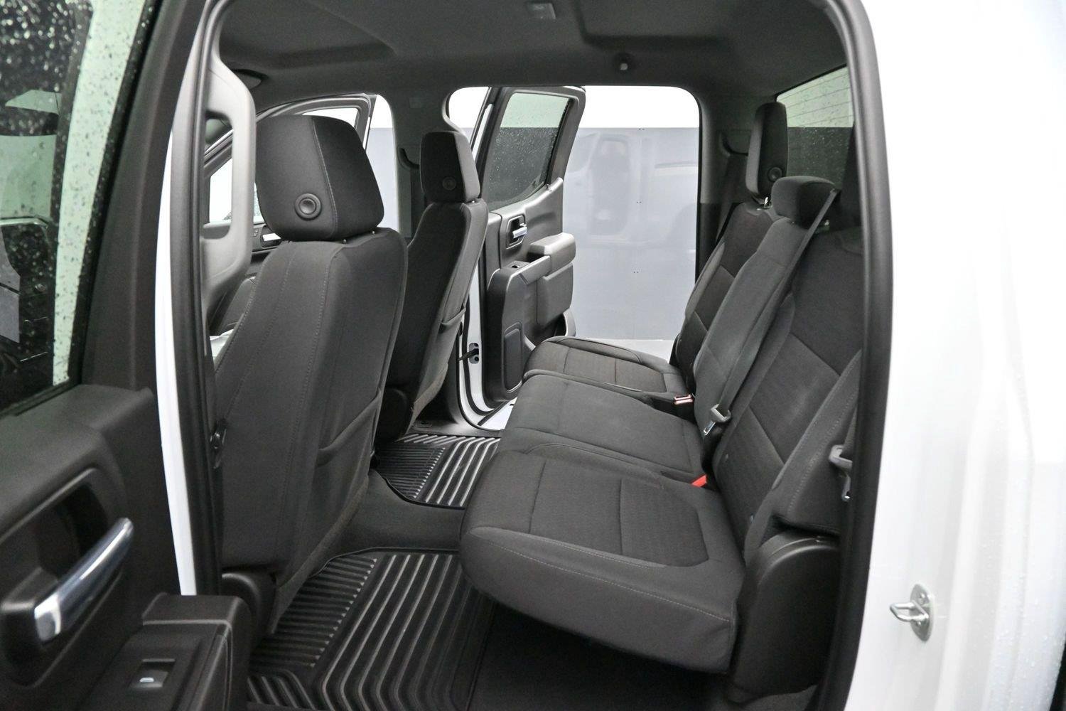 Used 2022 Summit White Chevrolet Custom image 28