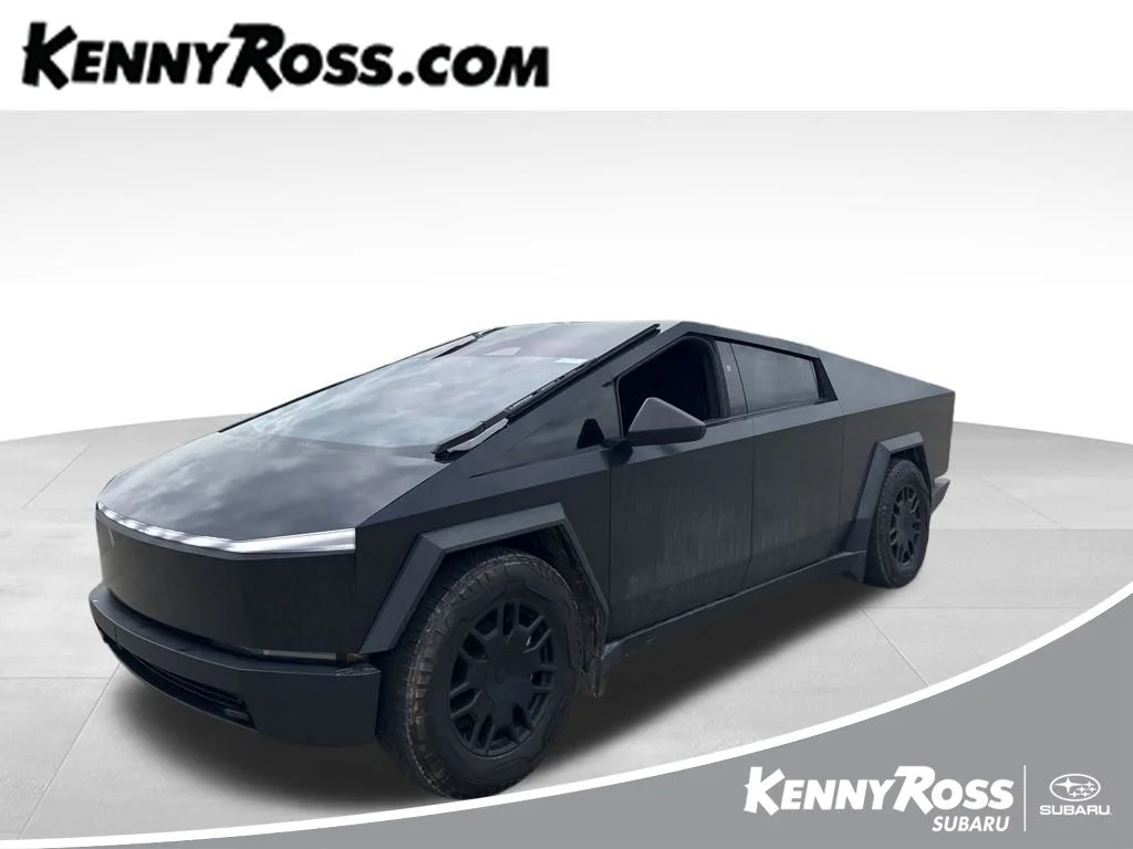 2024 Tesla Cybertruck's photo