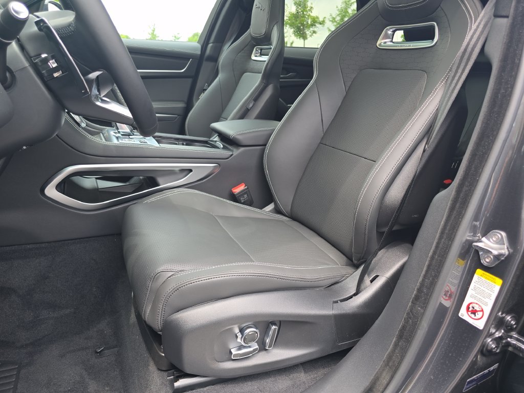 2026 Jaguar F-Pace R-Dynamic S - Photo 30