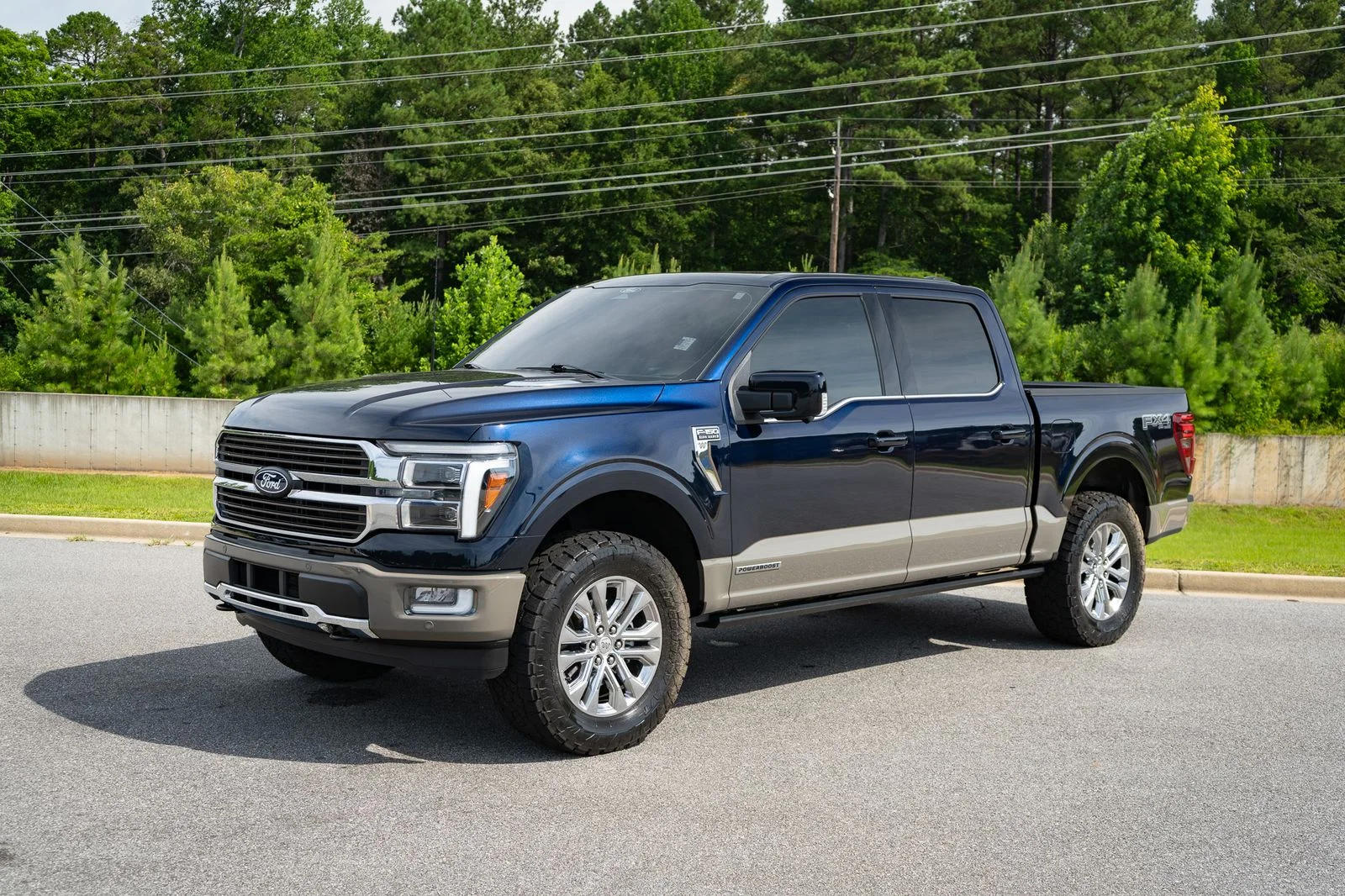 Used 2025 Blue Ford King Ranch image 10