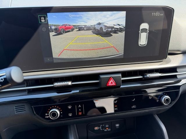 New 2027 Glacial White Pearl Kia LX image 16