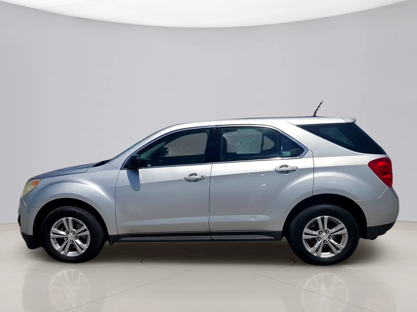 Used 2014 Silver Chevrolet LS image 2