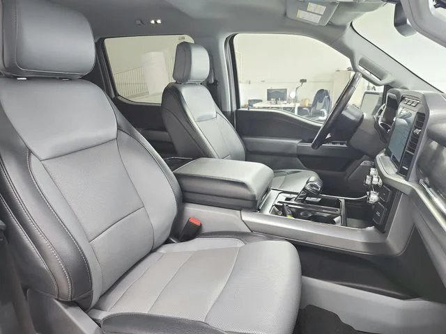 Used 2023 White Ford Lariat image 41