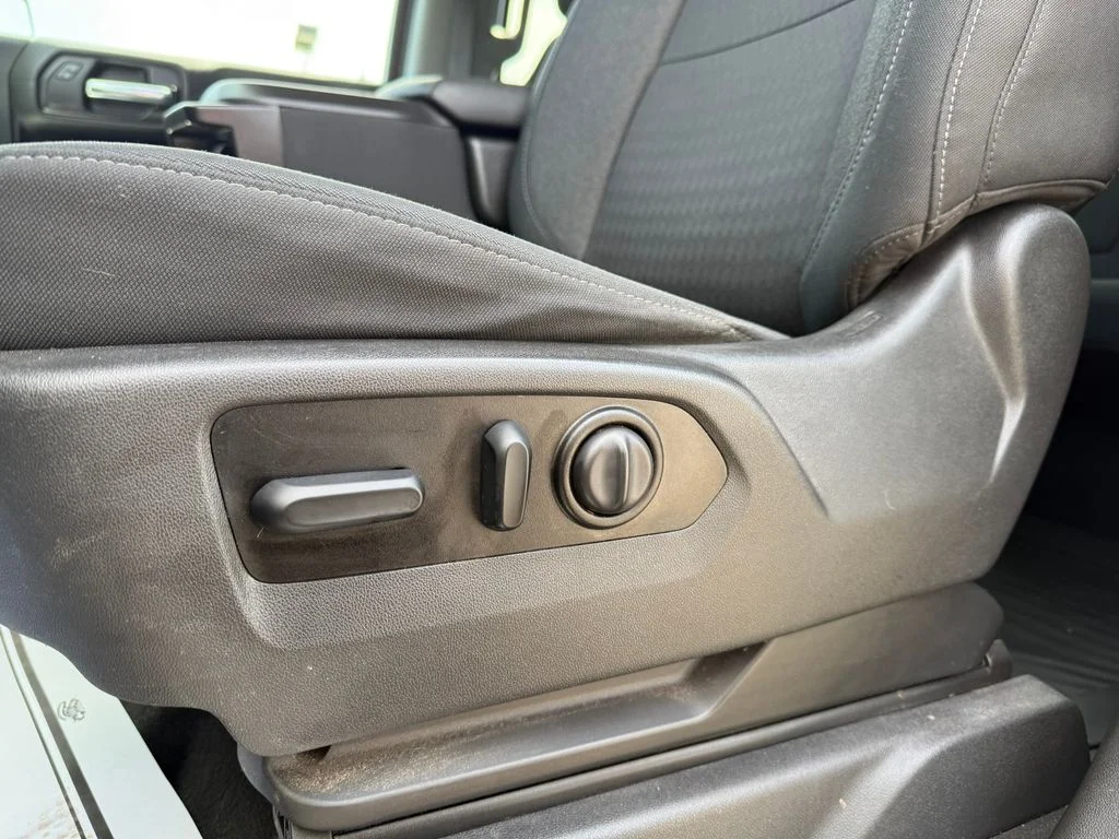 Used 2021 White Chevrolet RST image 18