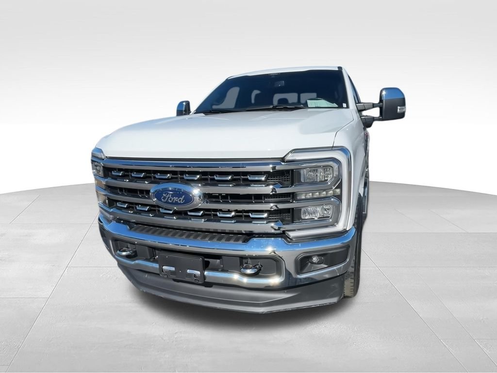Used 2024 White Ford Lariat image 4