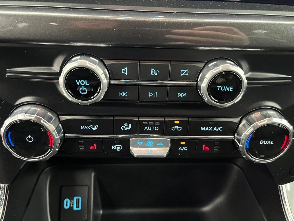 Used 2023 Red Ford XLT image 6