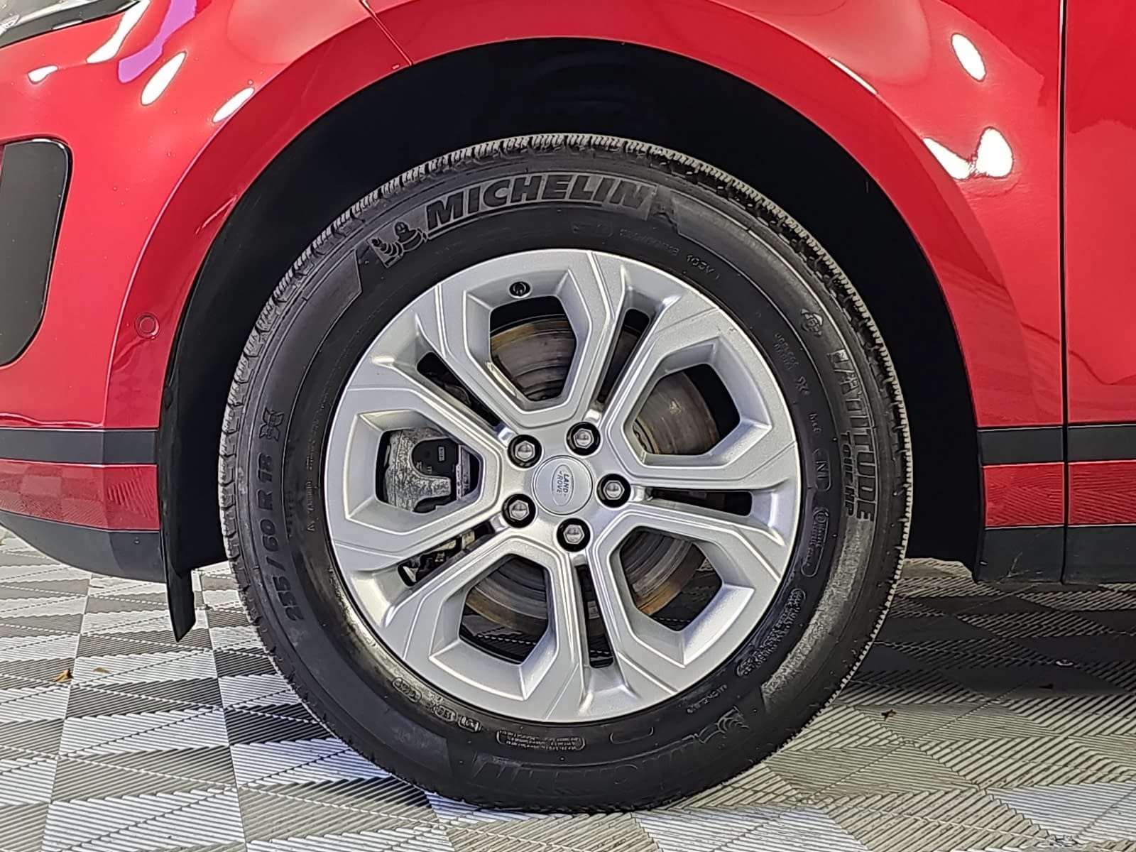 Used 2021 Red Land Rover S image 10