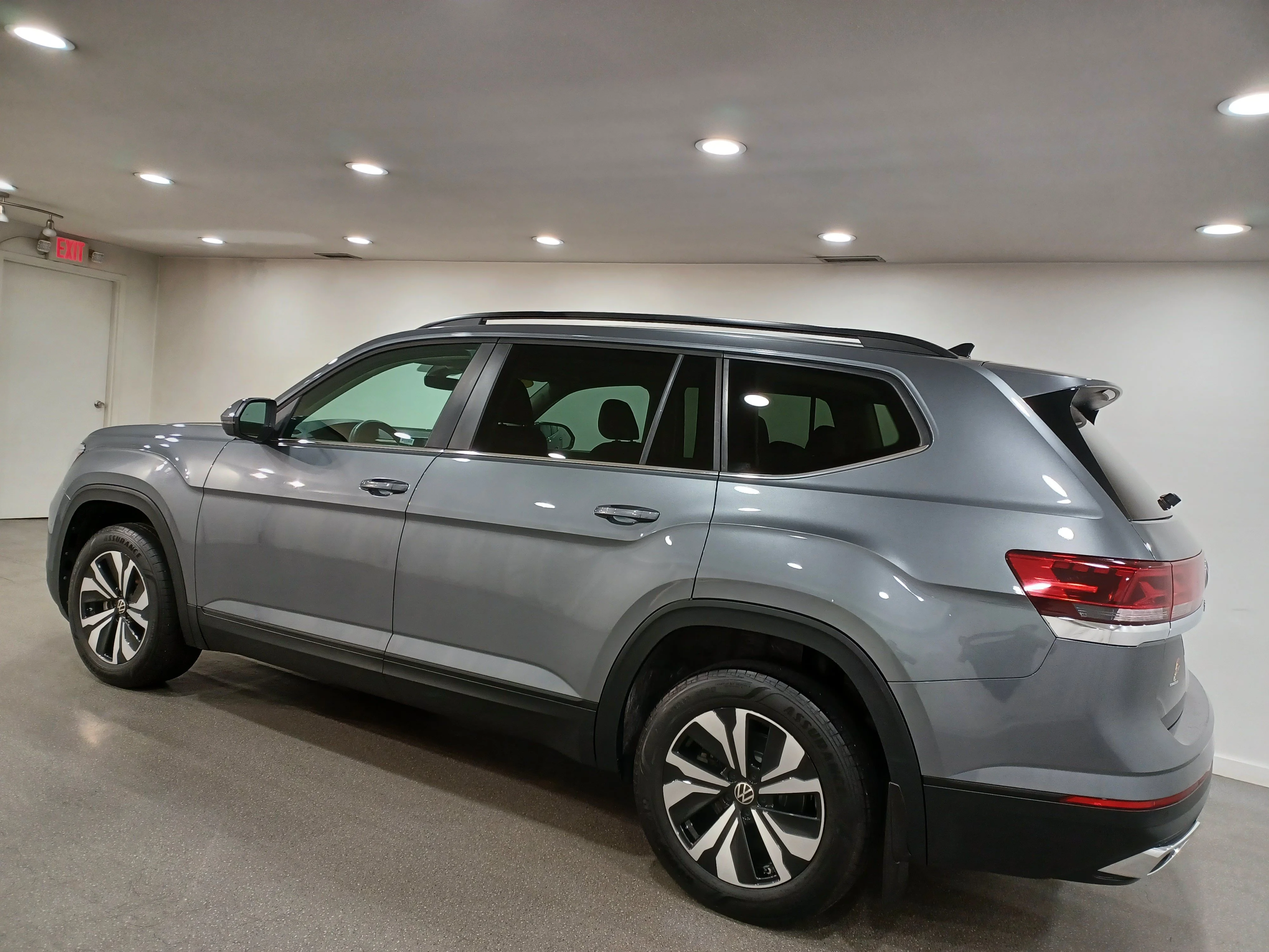 Certified Used 2025 Platinum Gray Metallic Volkswagen Comfortline 4Motion*7 Pass | AWD | Adaptive Cruise | Remote Start | Cooled Leather | Htd Wheel image 7