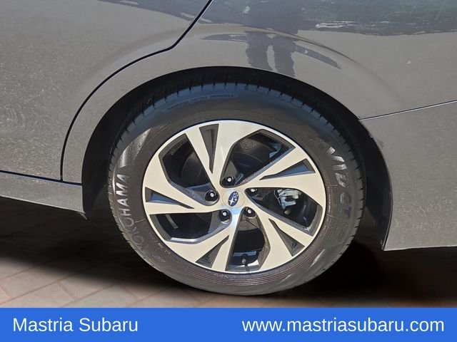Used 2025 Gray Metallic Subaru Premium image 25