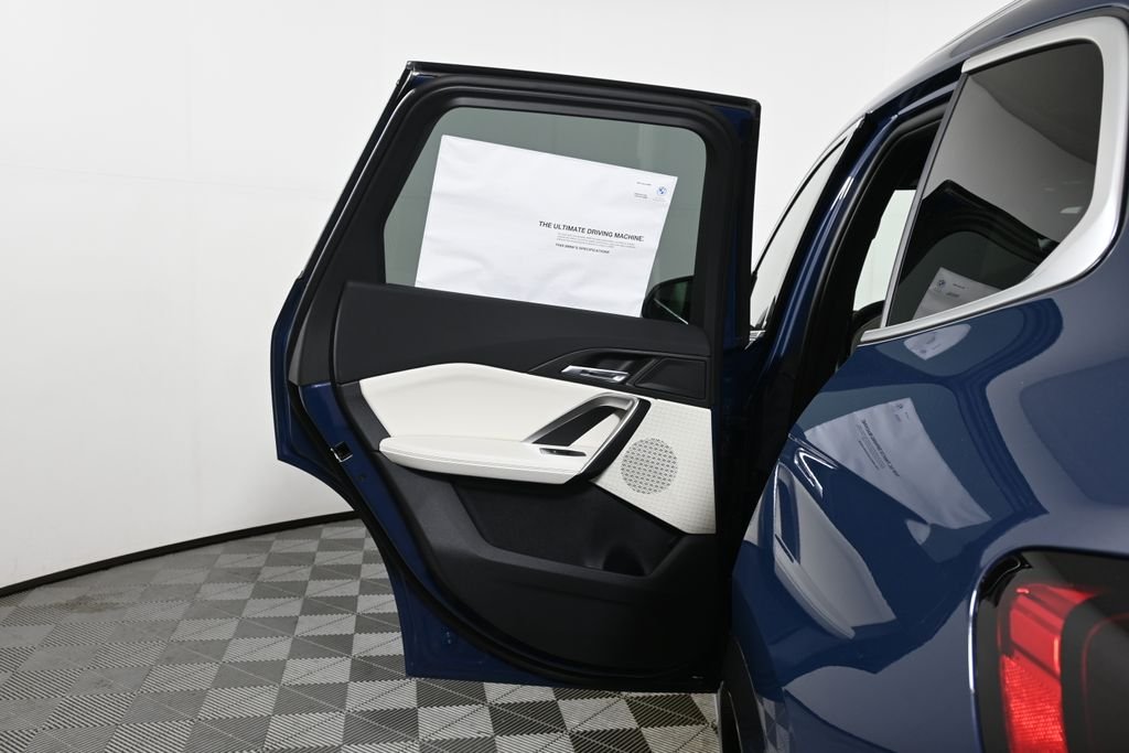 Used 2026 Blue BMW xDrive28i image 31