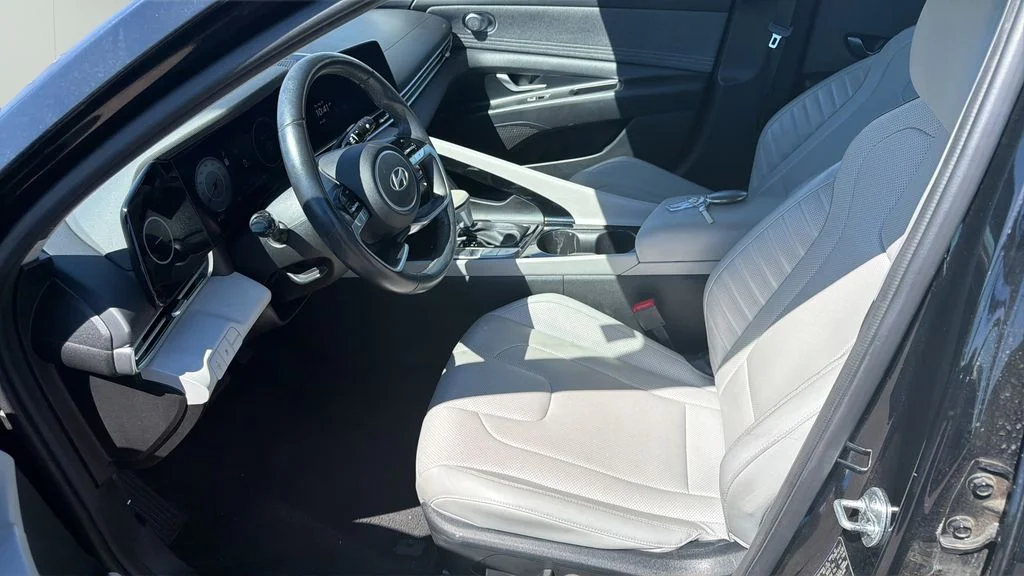 Used 2024 Black Hyundai Limited image 9