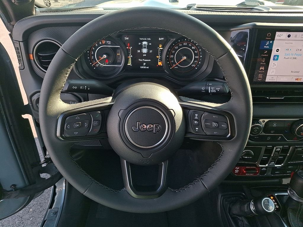 Used 2026 Gray Jeep Mojave image 15