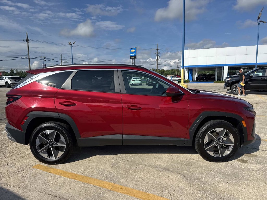 Used 2025 Red Hyundai SEL image 8