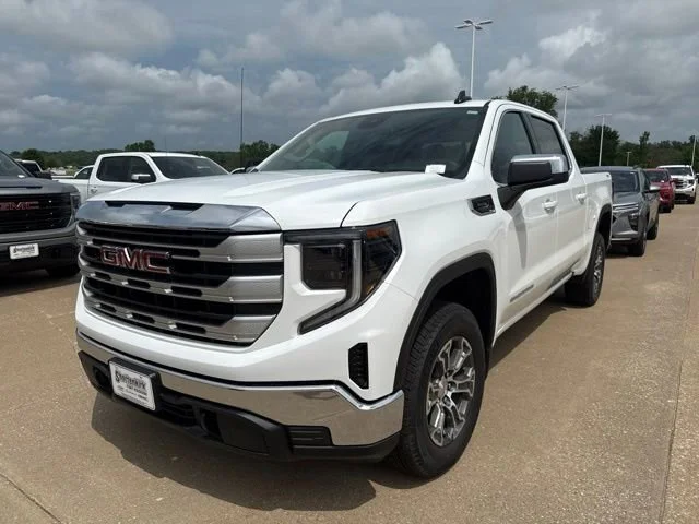 2026 GMC Sierra 1500 SLE - Photo 7