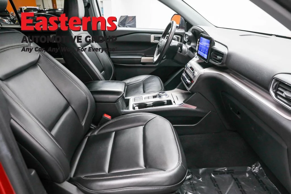 Used 2023 Red Ford XLT image 24