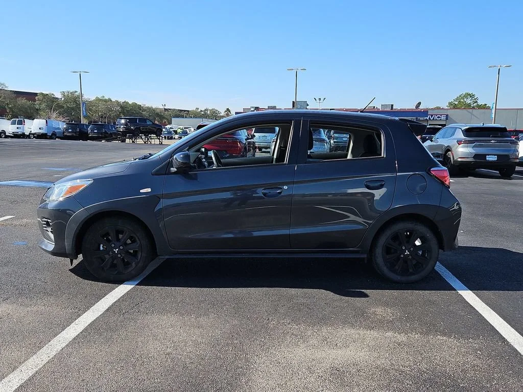 Used 2024 Gray Mitsubishi Black Edition image 3