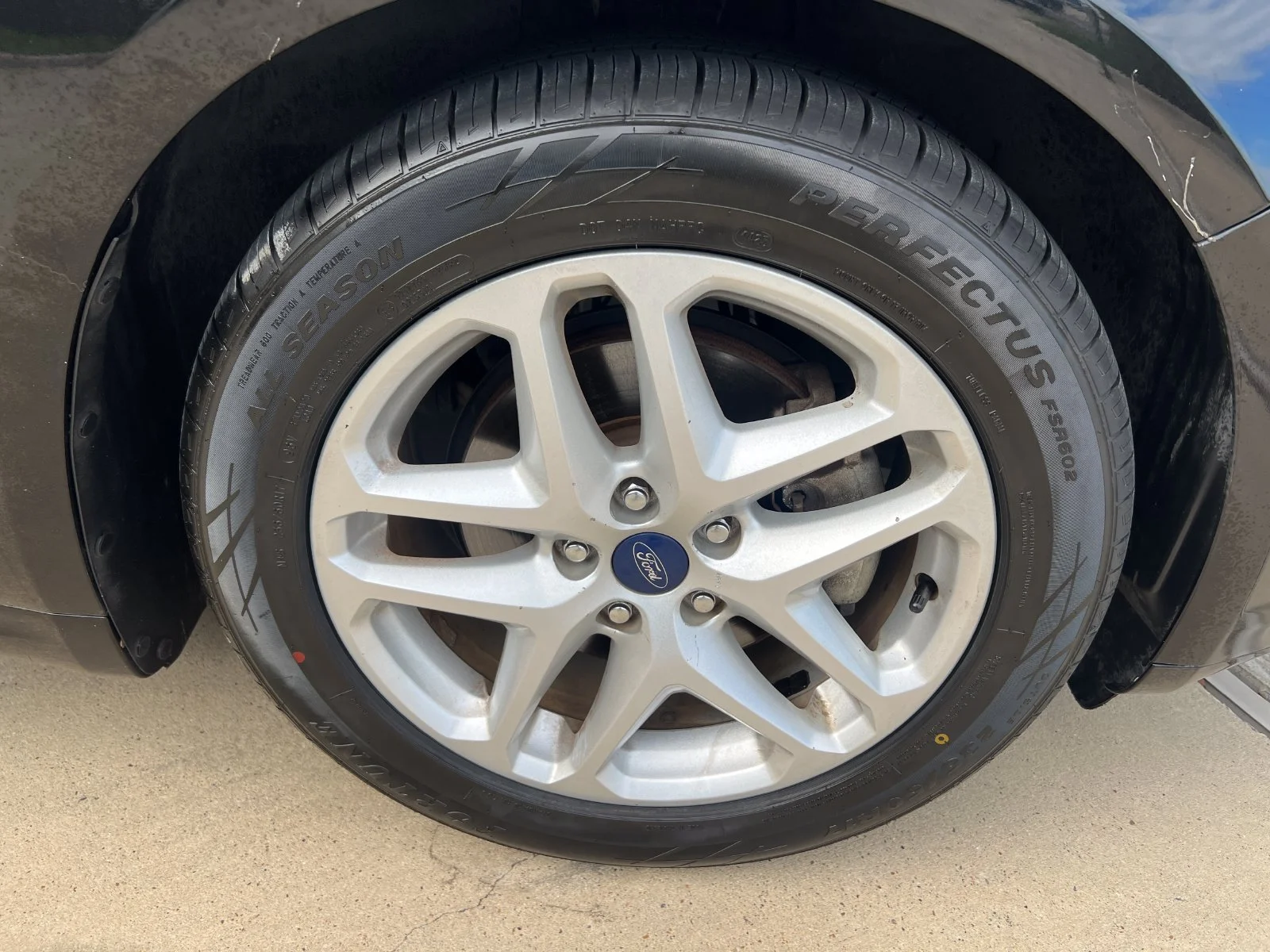 Used 2014 Black Ford SE image 9