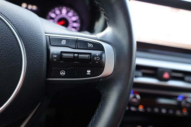 Used 2023 White Pearl Kia GT-Line image 26