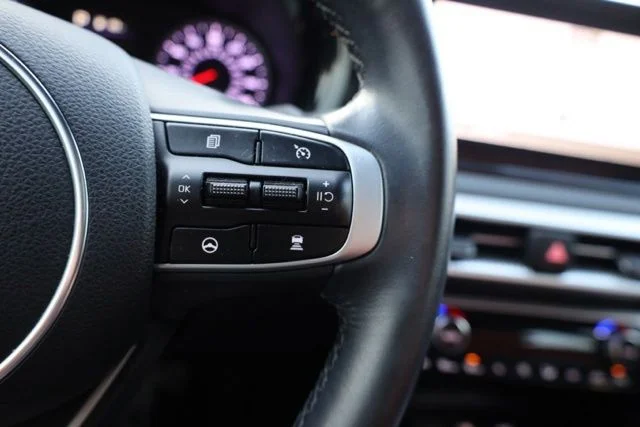 Used 2023 White Kia GT-Line image 26