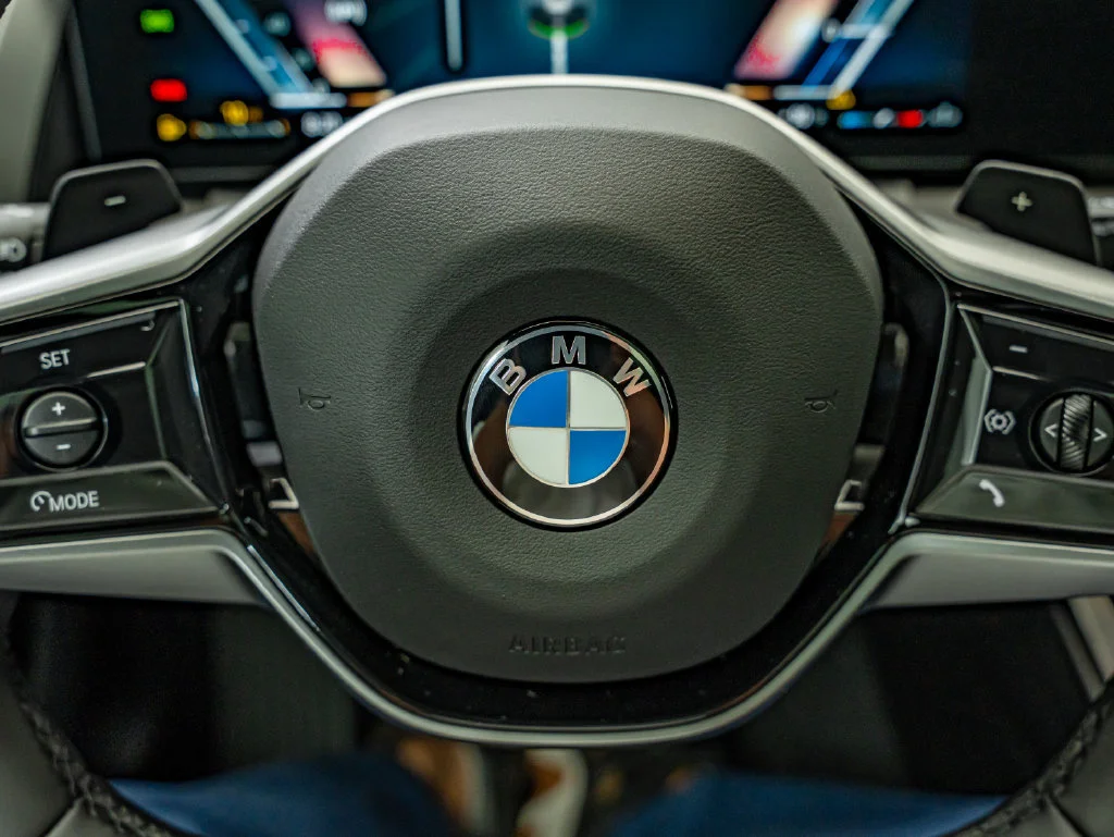 New 2026 Mineral White Metallic BMW 30 xDrive image 25