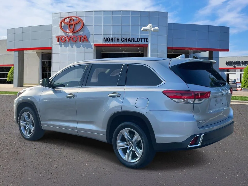 Used 2017 Silver Toyota Limited image 4