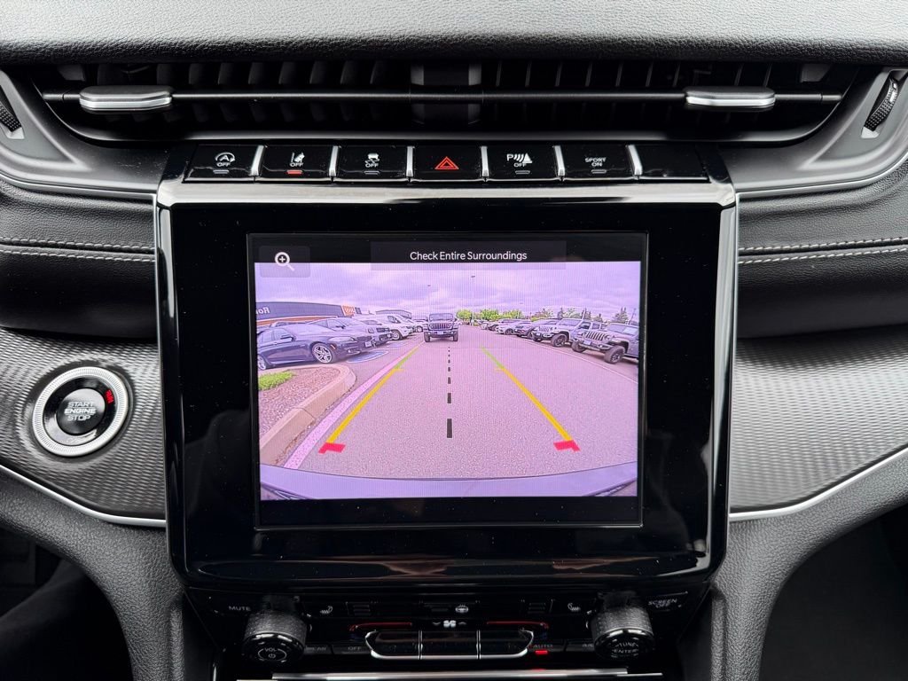 Used 2025 Black Jeep Altitude X image 21