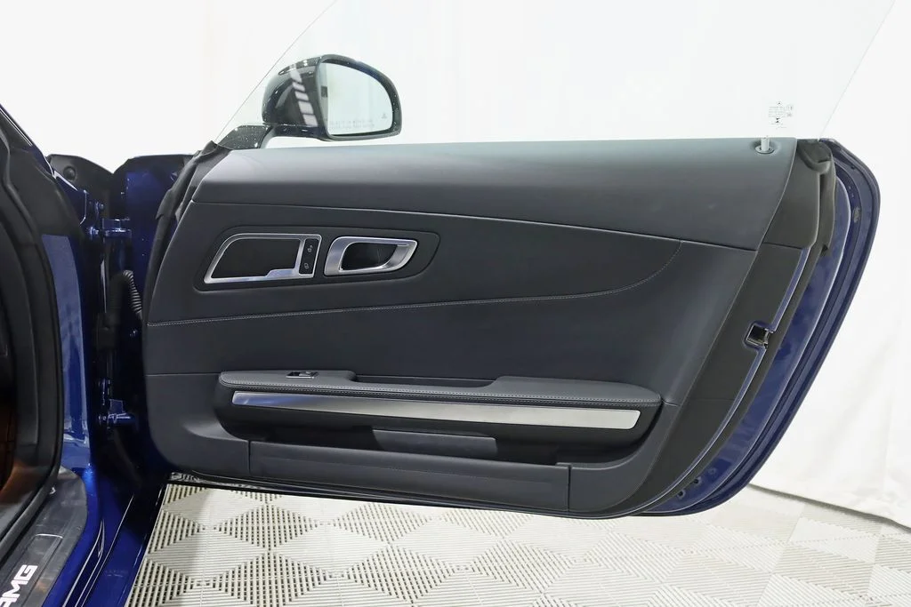 Used 2019 Blue Mercedes-Benz Base image 33