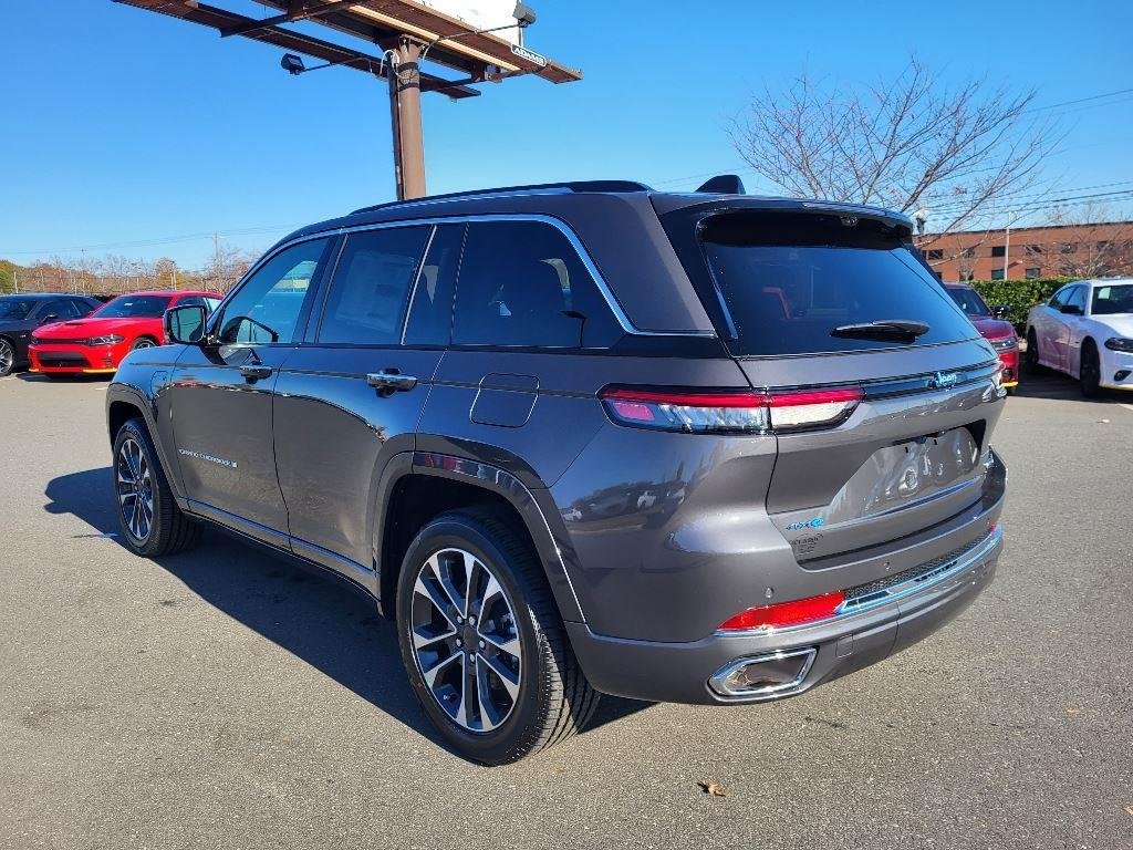 New 2024 Baltic Gray Metallic Clear-Coat Exterior Paint Jeep Overland image 20