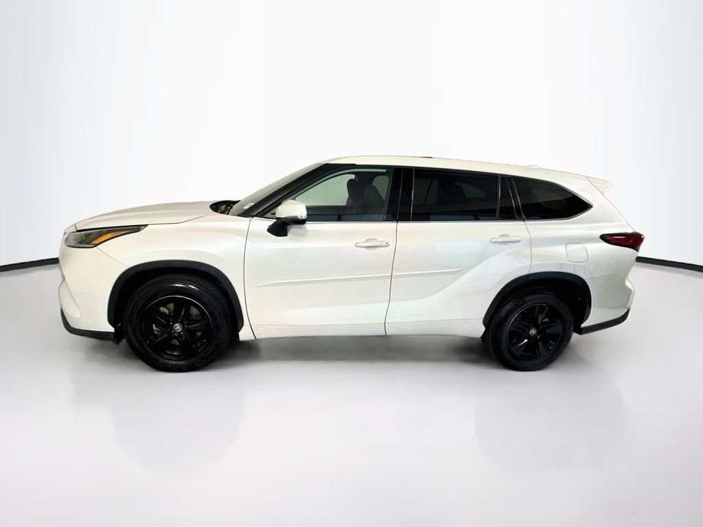 Used 2021 Blizzard Pearl Toyota LE image 8