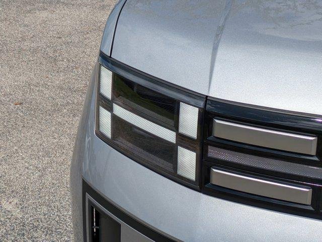 New 2026 Shimmering Silver Hyundai SEL image 34