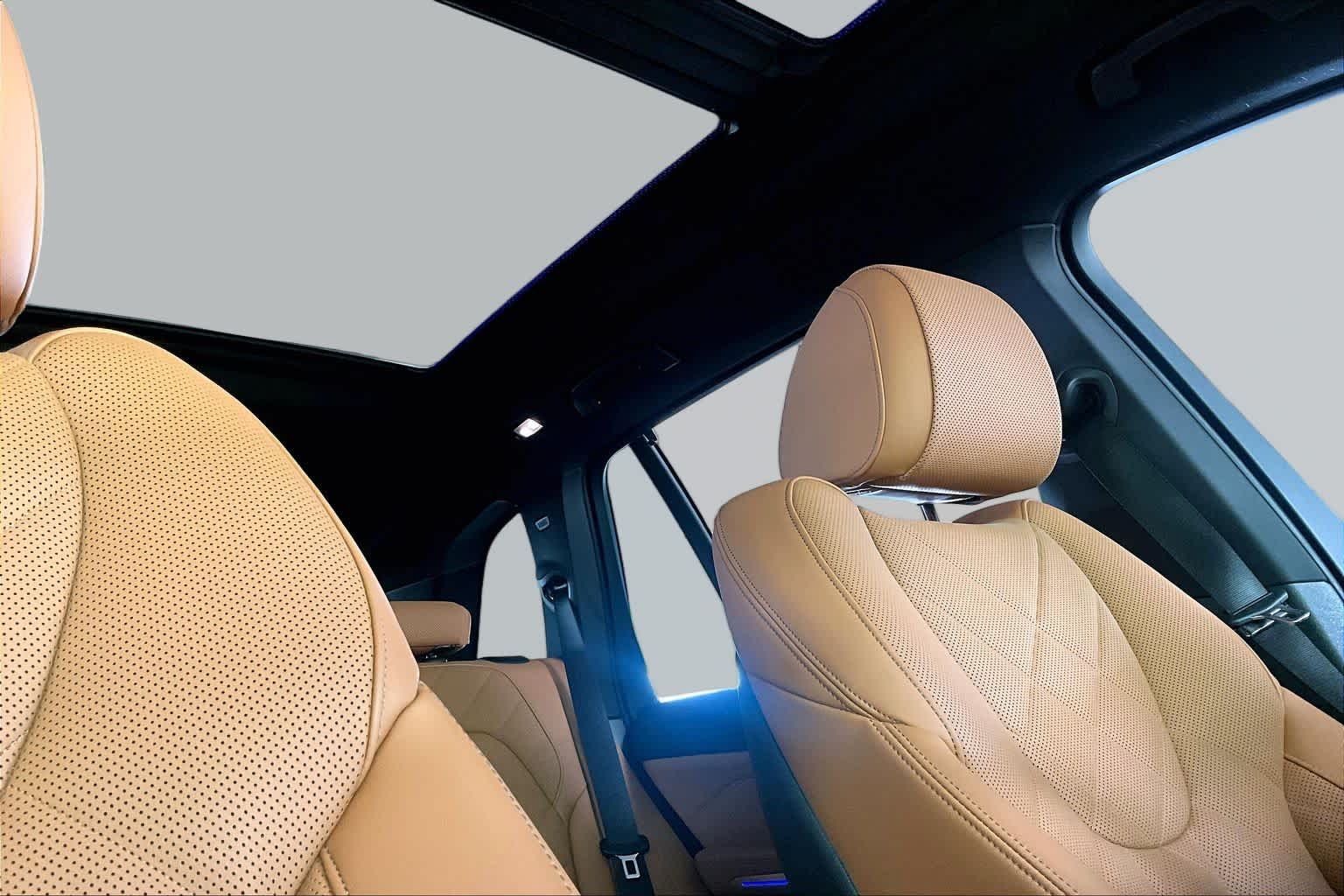 Used 2024 Skyscraper Grey Metallic BMW sDrive40i image 12